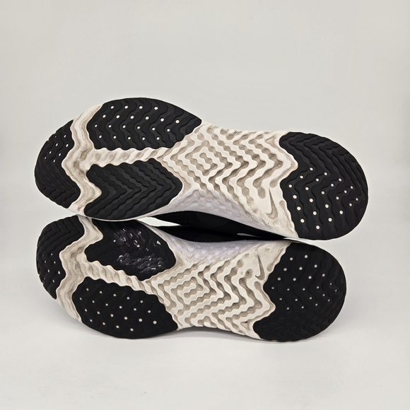 Nike Odyssey React 2 Flyknit 'Black' Women's Running Shoes Size 7.5 - Picture 7 of 8